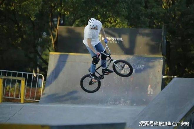 间-地址-最新房价户型图-小区环境-楼盘详情-交房时间-周边配套-售楼处电话pg电子模拟器免费版建发海宸首页网站-建发海宸售楼处电话-楼盘详情-交房时(图6)